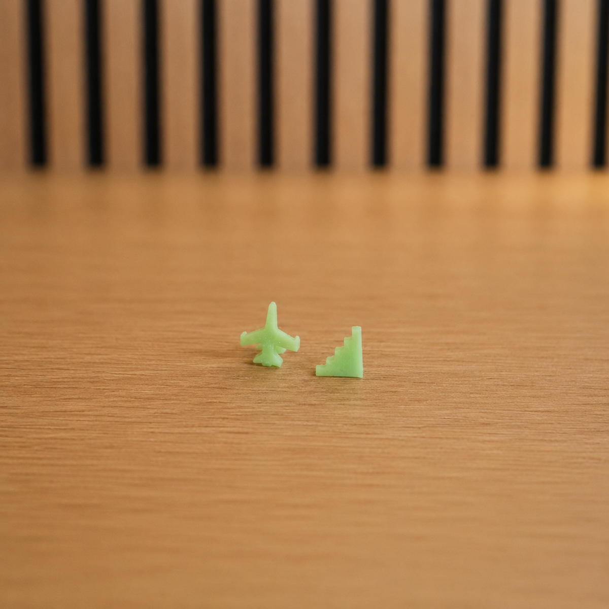 Replacement aircraft markers for customising a radar wall clock.